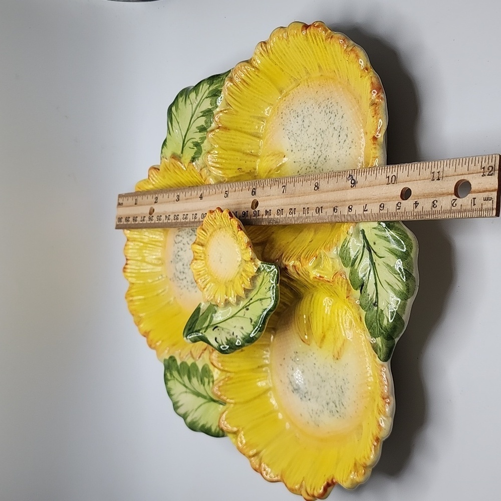 Sunflower Divided Dish With Raised Center Handle Vintage - Picture 5 of 7